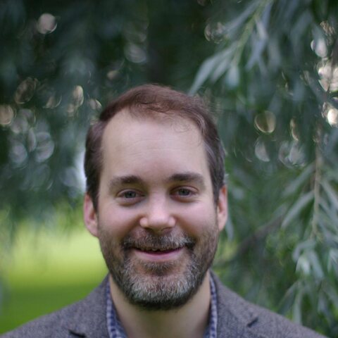 Dr Aaron Smith